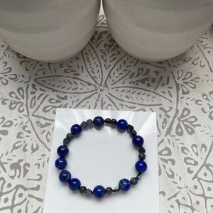 Lapis lazuli beaded bracelet